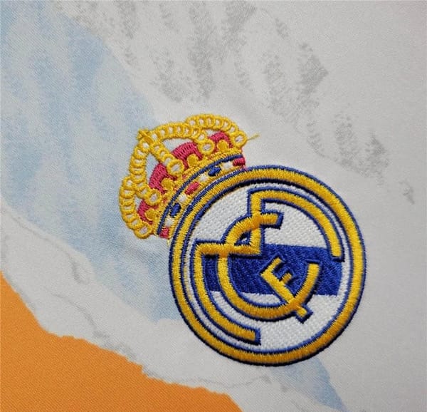 24/25 Real Madrid Pre Match Training Jersey - Image 4