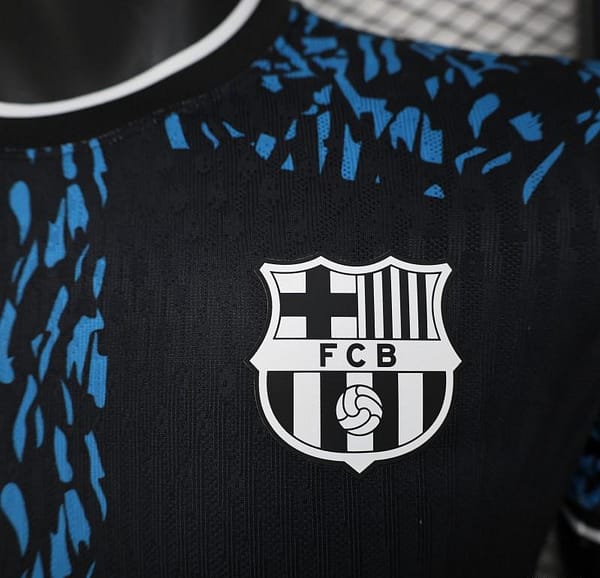 Player Version 24/25 Barcelona Special Edition - Image 8
