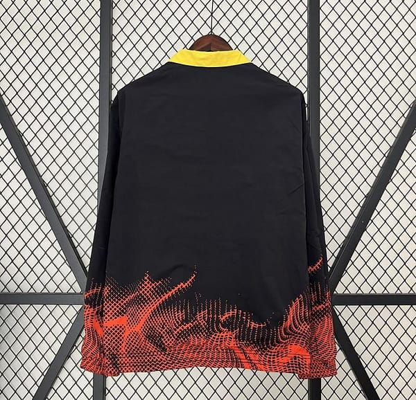 24/25 Real Madrid Yellow/Red Reversible Windbreaker - Image 4