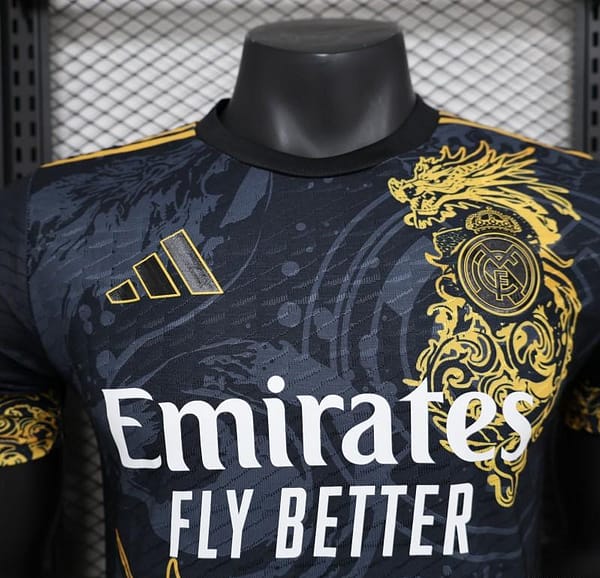 Player Version 24/25 Real Madrid Black Jersey With Golden Dragon - Image 8