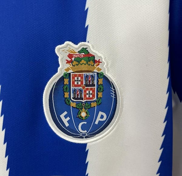 Retro 10/11 Porto Home Jersey - Image 2