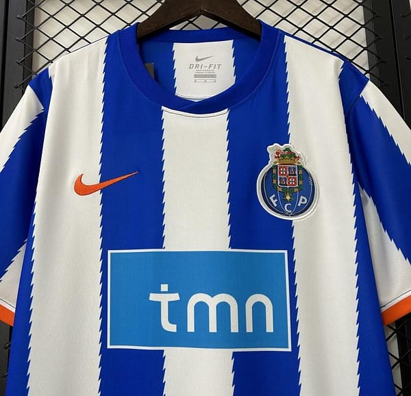 Retro 10/11 Porto Home Jersey - Image 3