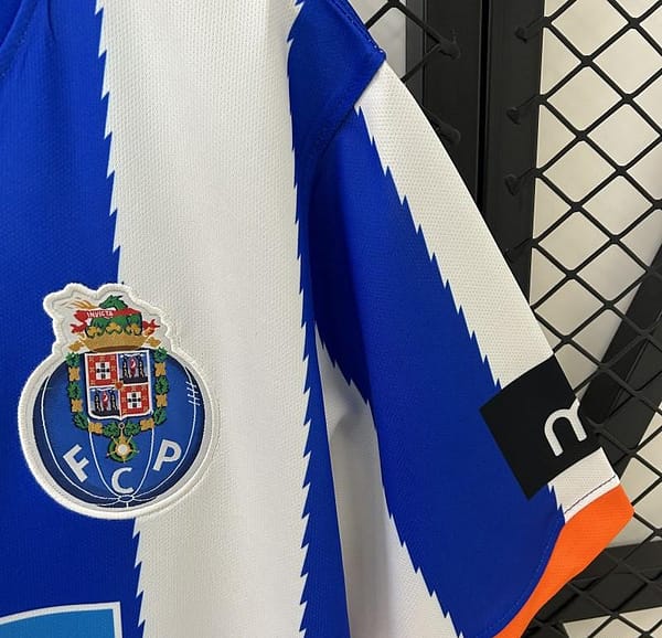 Retro 10/11 Porto Home Jersey - Image 7