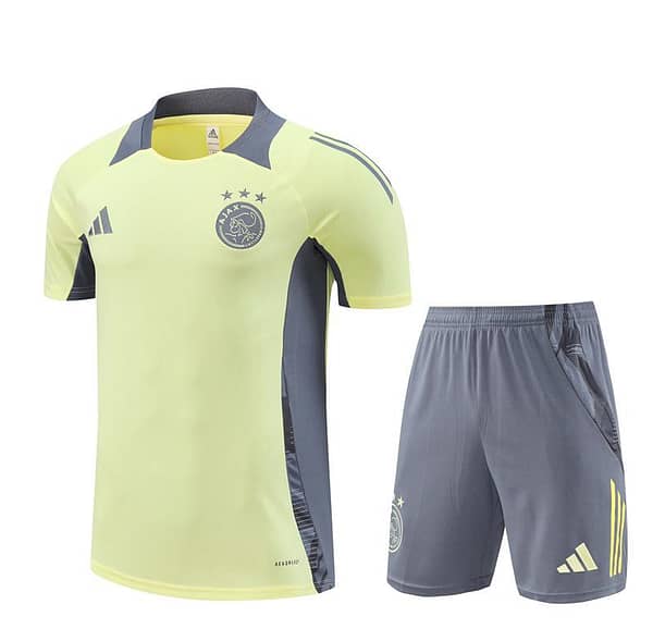 24/25 Juventus Yellow Short Sleeve Jersey+Shorts - Image 16