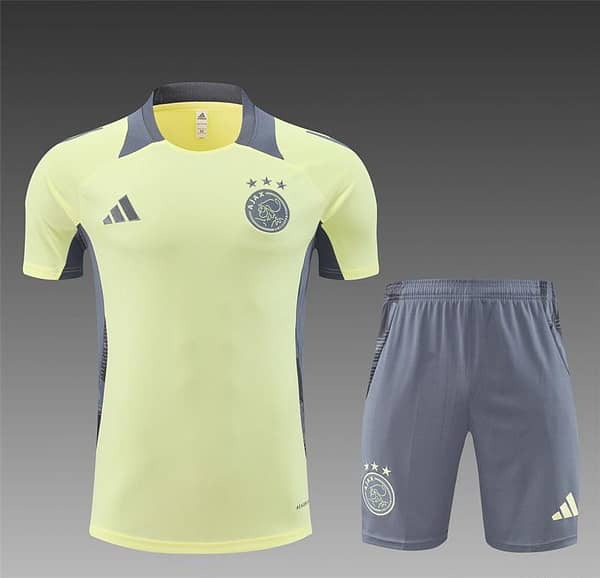 24/25 Juventus Yellow Short Sleeve Jersey+Shorts - Image 17