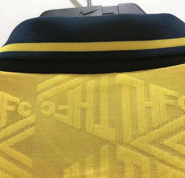 Retro 92/94 Tottenham Hotspur Away Soccer Jersey - Image 2