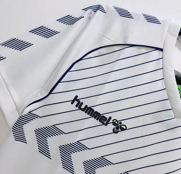 Retro 95/96 Tottenham Hotspur Home Jersey - Image 9