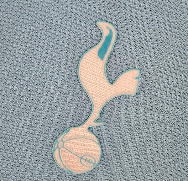 Retro Tottenham Hotspur 06/07 Away Soccer Jersey - Image 9
