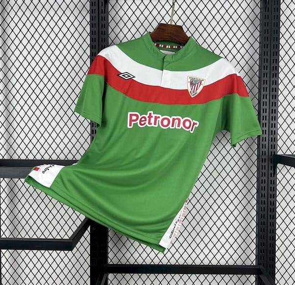 2011/12 Athletic Bilbao Away Retro Jersey - Image 2
