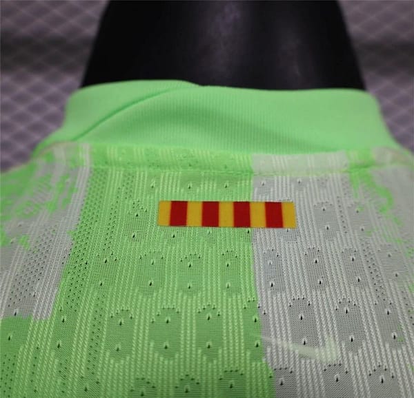 24/25 Player Version Barcelona x Coldplay Third Jersey - Image 9