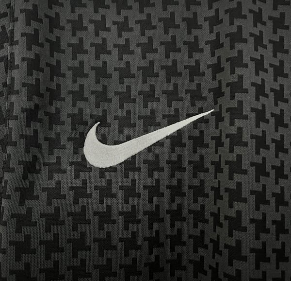 03/05 Retro Manchester United Away Jersey - Image 3