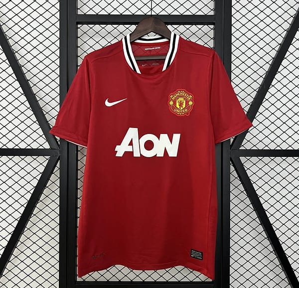 11/12 Retro Manchester United Home Jersey - Image 7