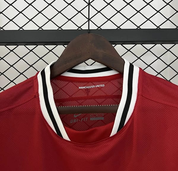 11/12 Retro Manchester United Home Jersey - Image 11