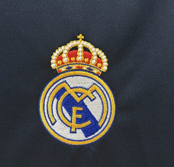 03/04 Retro Real Madrid Away Jersey - Image 8