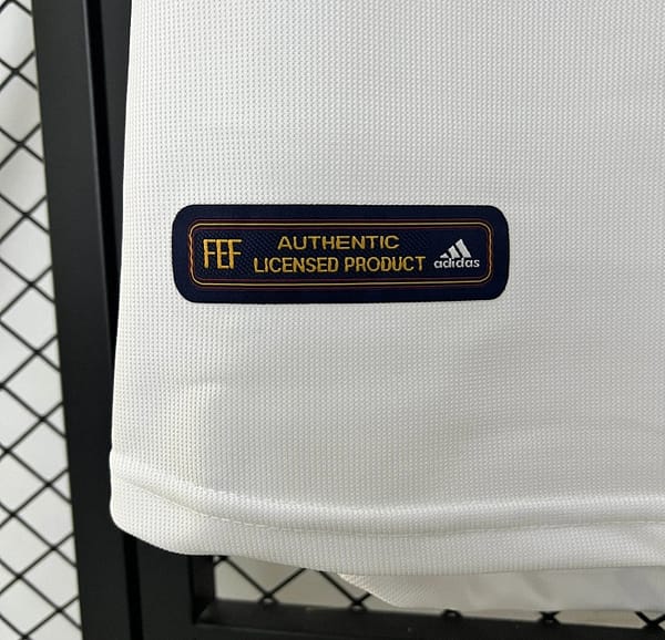 2000 Retro Spain Away Jersey - Image 7