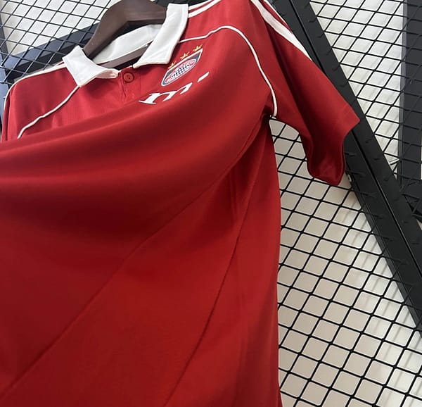 05/06 Retro Bayern Munich Home Jersey - Image 5