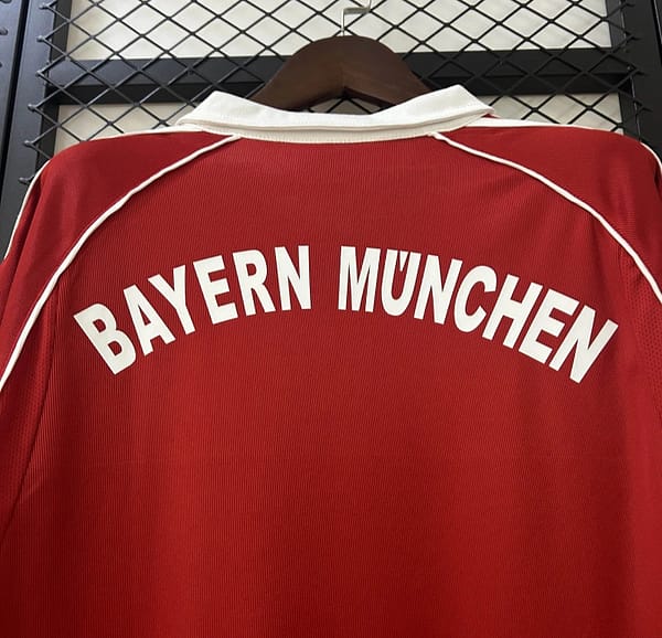 05/06 Retro Bayern Munich Home Jersey - Image 8