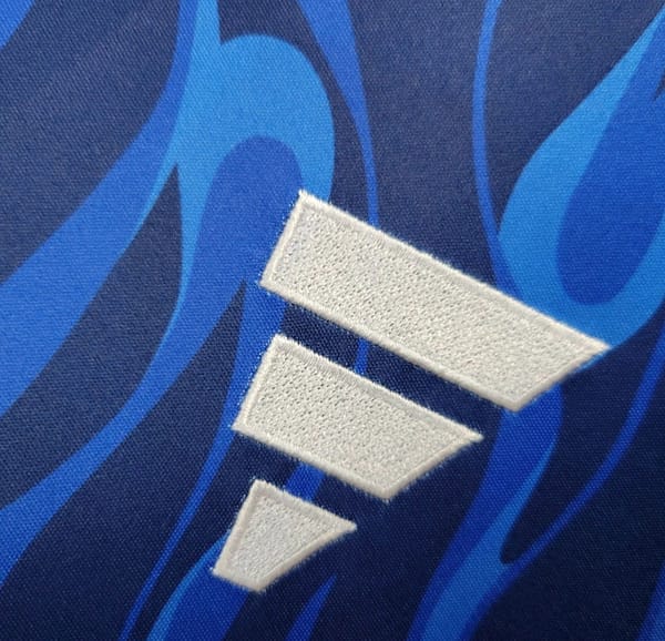25/26 Real Madrid Training Jersey Shirt - Image 4