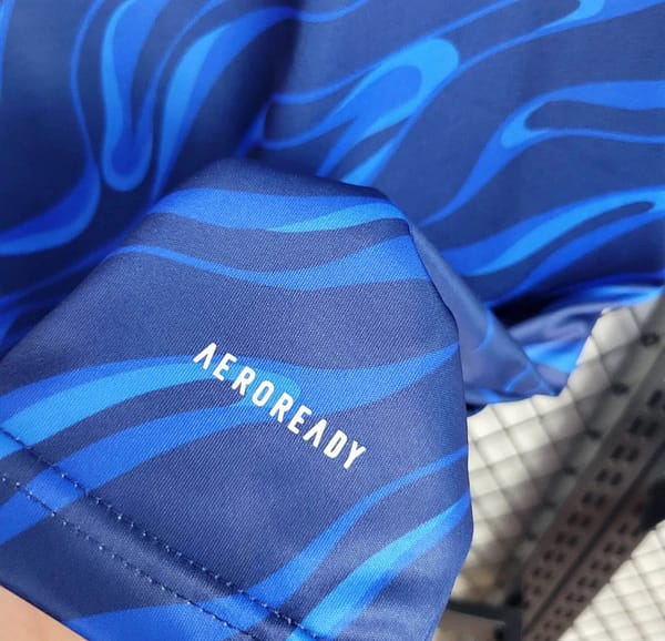 25/26 Real Madrid Training Jersey Shirt - Image 5