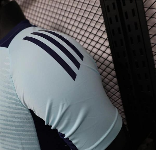 24/25 Player Version Arsenal Pre Match Light Blue Training Jersey - Image 5