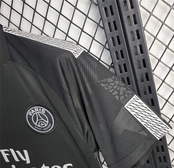 17/18 Retro PSG Black 2 Away Jersey - Image 7