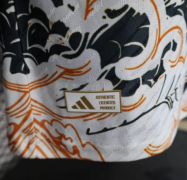 25/26 Player Version Real Madrid Special Edition Jersey - Image 7