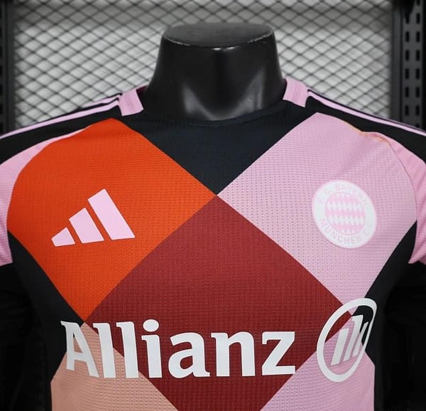 25/26 Player Version Bayern Munich Training Grid Pattern Jersey - Image 2