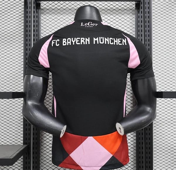 25/26 Player Version Bayern Munich Training Grid Pattern Jersey - Image 10