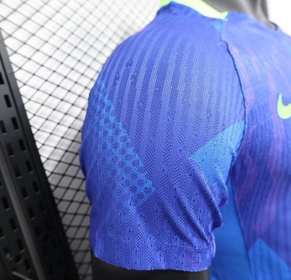 25/26 Player Version Brazil Blue Jersey - Image 6
