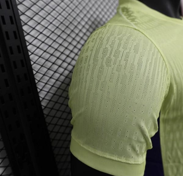25/26 Player Version Barcelona 125th Anniversary Special Edition Light Green Jersey - Image 6