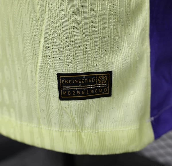 25/26 Player Version Barcelona 125th Anniversary Special Edition Light Green Jersey - Image 9
