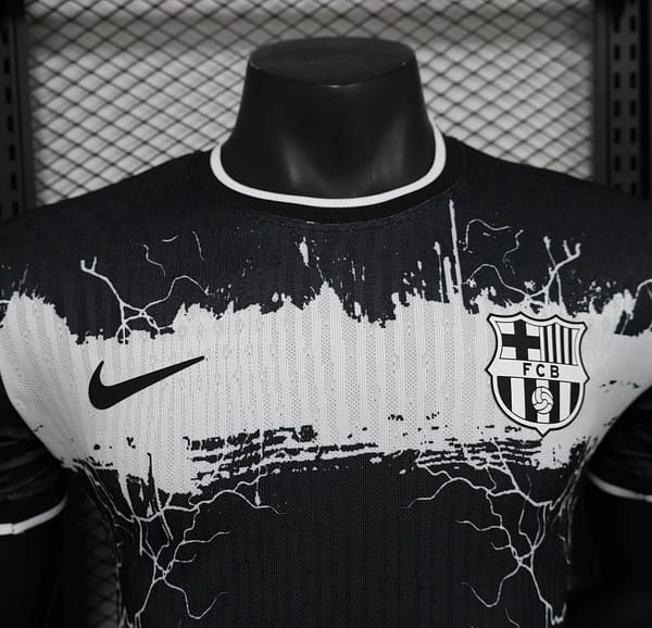25/26 Player Version Barcelona Special Edition White/Black Jersey - Image 2