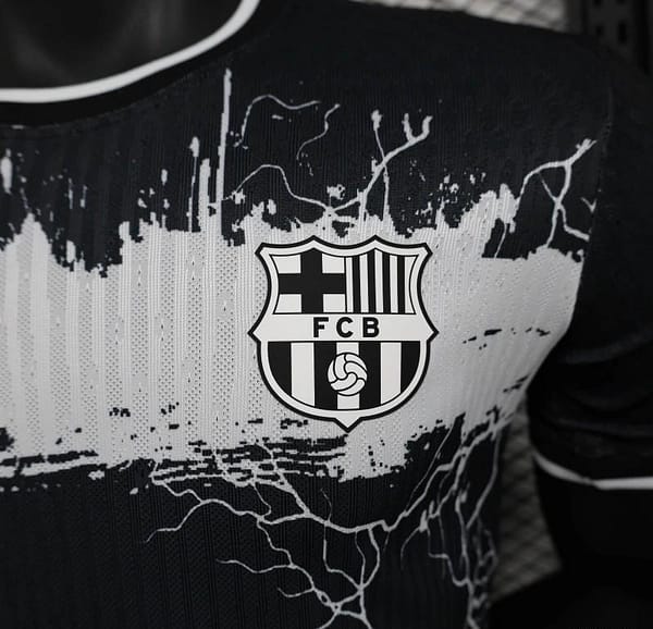 25/26 Player Version Barcelona Special Edition White/Black Jersey - Image 3