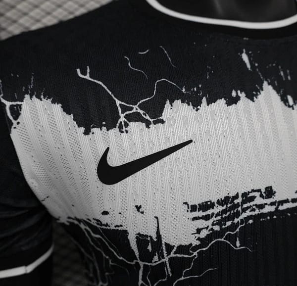 25/26 Player Version Barcelona Special Edition White/Black Jersey - Image 4