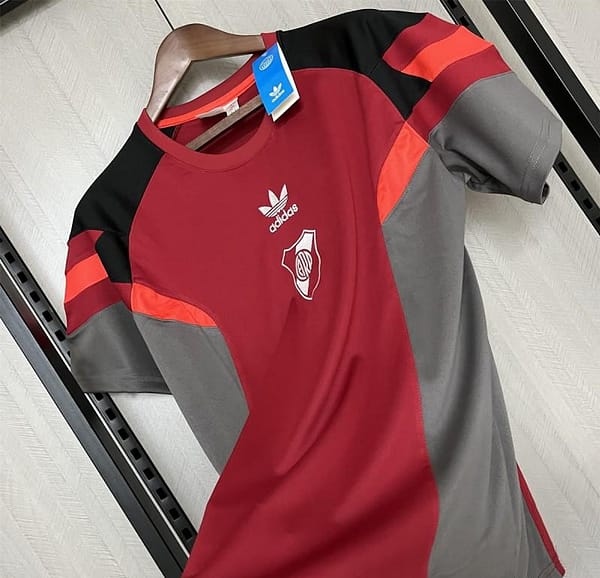 24/25 River Plate Red Training Jersey - Image 3
