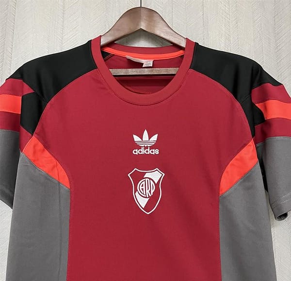 24/25 River Plate Red Training Jersey - Image 4
