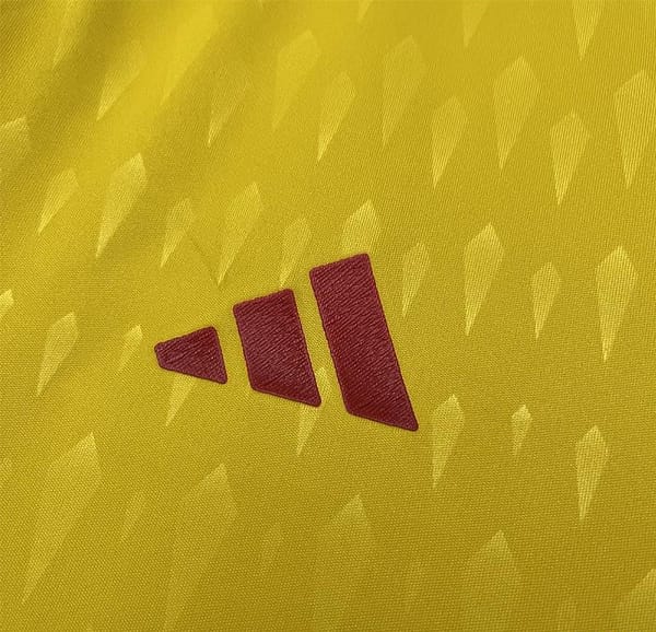 24/25 Atlético Mineiro Limited Edition Goalkeeper Yellow Jersey - Image 2