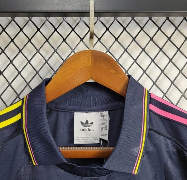 24/25 Retro Juventus - Image 5