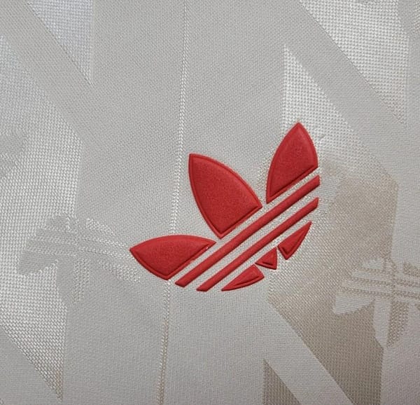 24/25 Retro Bayern Munich - Image 6