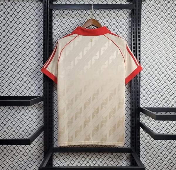 24/25 Retro Bayern Munich - Image 8