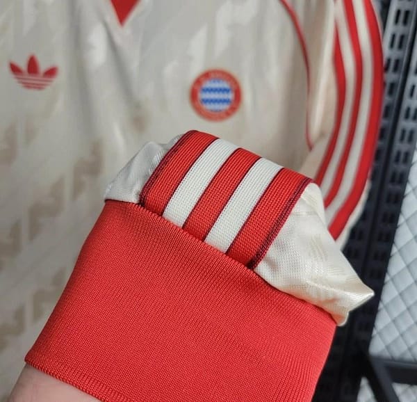 24/25 Retro Bayern Munich Long Sleeve - Image 4
