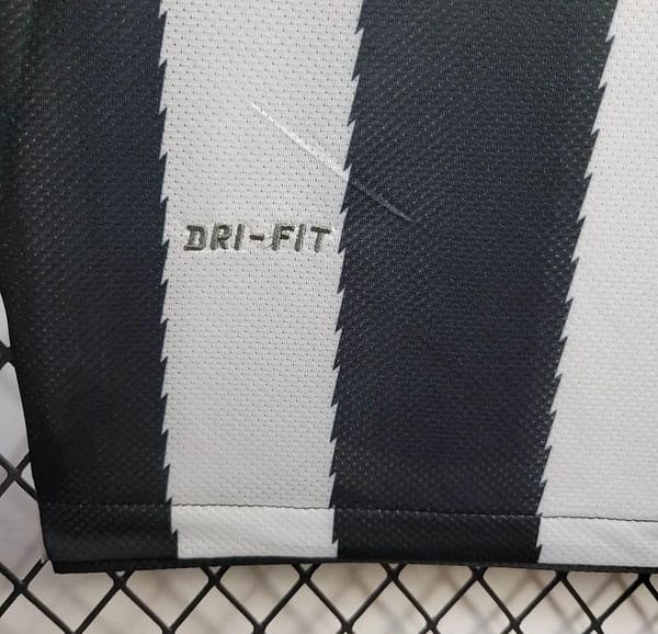 2010/11 Retro Juventus Home Jersey - Image 3