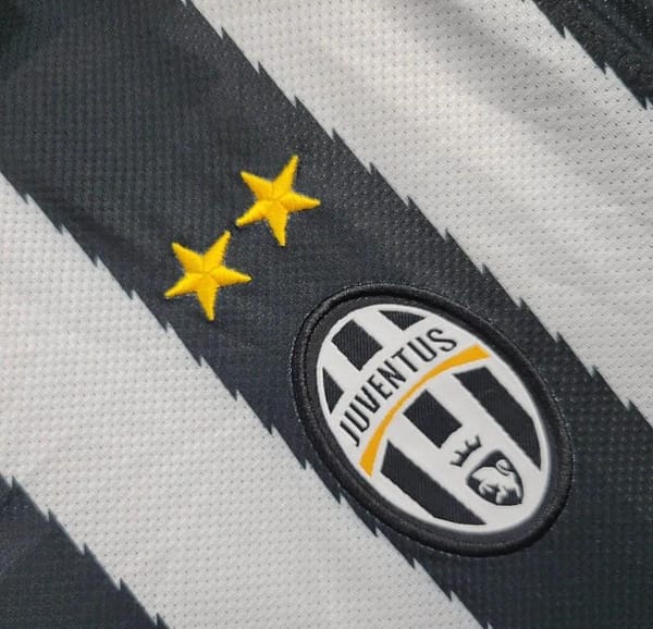 2010/11 Retro Juventus Home Jersey - Image 4