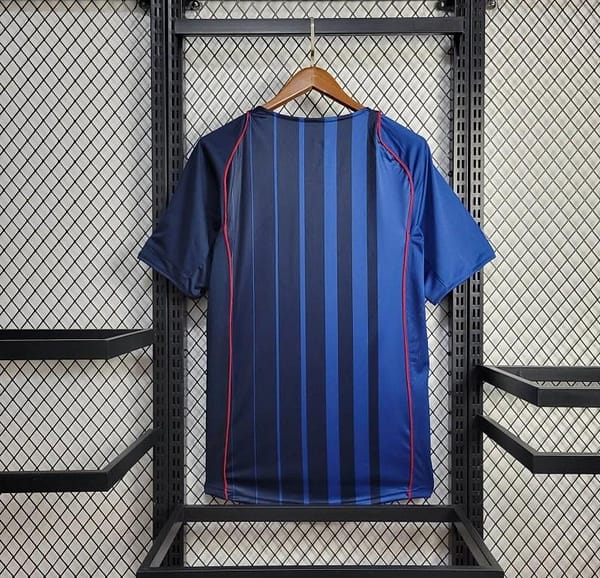 04/05 Retro Barcelona Away Jersey - Image 6