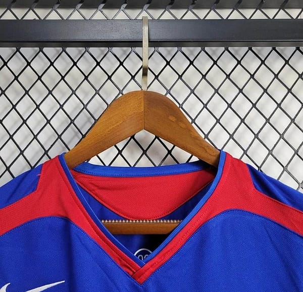 2005/06 Retro Manchester United Away Jersey - Image 6