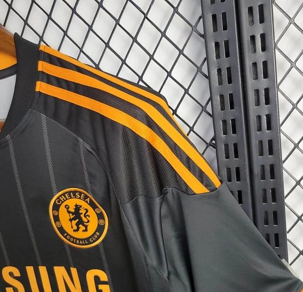 2010/11 Retro Chelsea Away Jersey - Image 3
