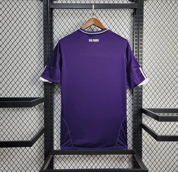 10/11 Retro Real Madrid Third Jersey - Image 9
