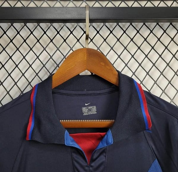Retro 02/03 Barcelona Third Jersey - Image 4