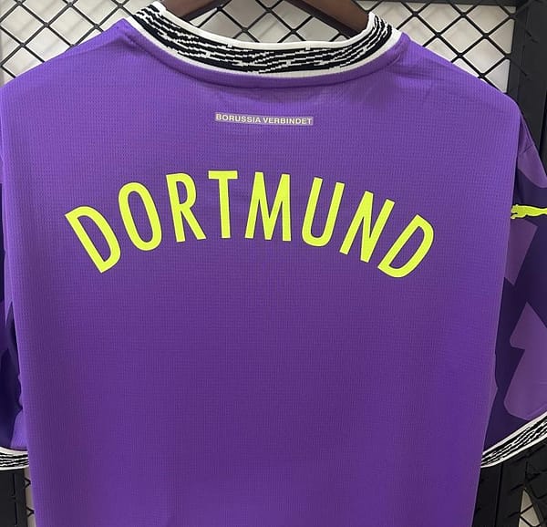 24/25 Borussia Dortmund Purple Goalkeeper Jersey - Image 4