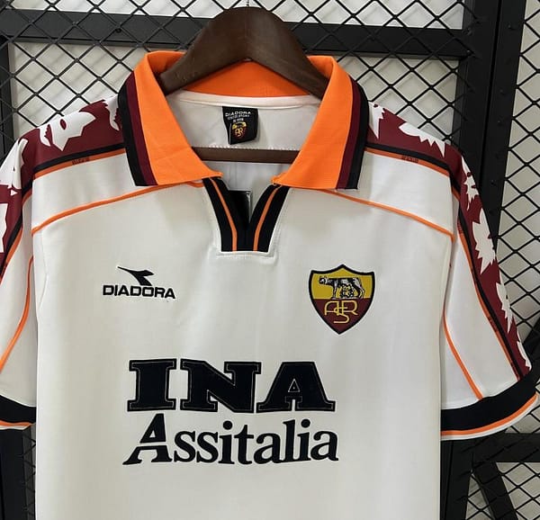 Retro Roma98/99 Away Jersey - Image 2